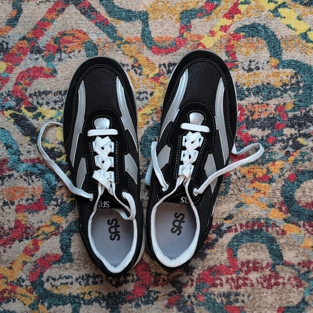 SAS Tripad Comfort Walking Shoes with Velcro Closure Black and White Size 11